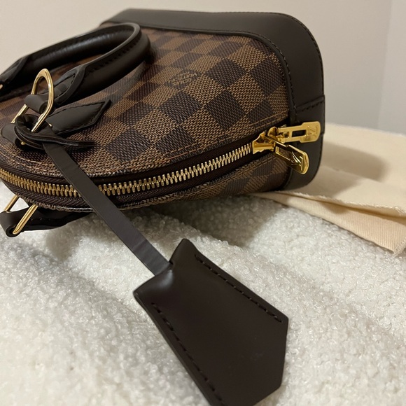 ❣️ SOLD ❣️ Louis Vuitton Alma BB - Picture 8 of 16